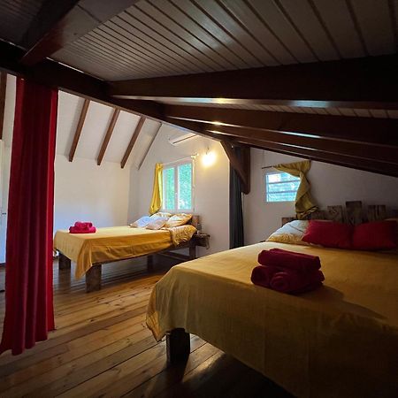 Villa Au Calme Avec Jacuzzi, Villa Le Boursoie Les Abymes Exterior foto